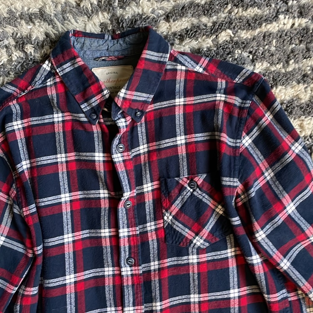 Men’s Flannel - Picture 2 of 5